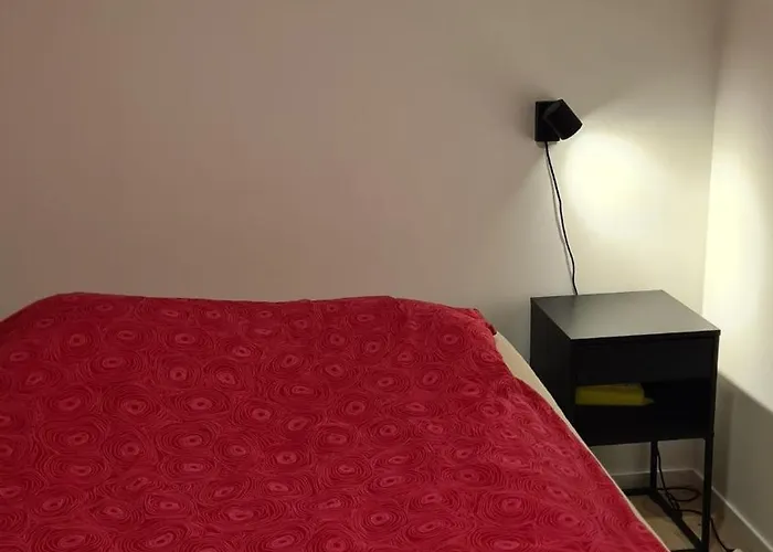 Modern In Centre Of Apartamento