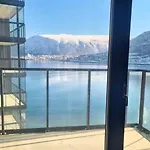 Modern In Centre Of Apartment *