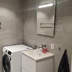 Apartment Modern In Centre Of *